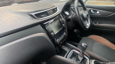 Nissan Qashqai 1.3 DiG-T N-Motion 5dr Petrol Hatchback